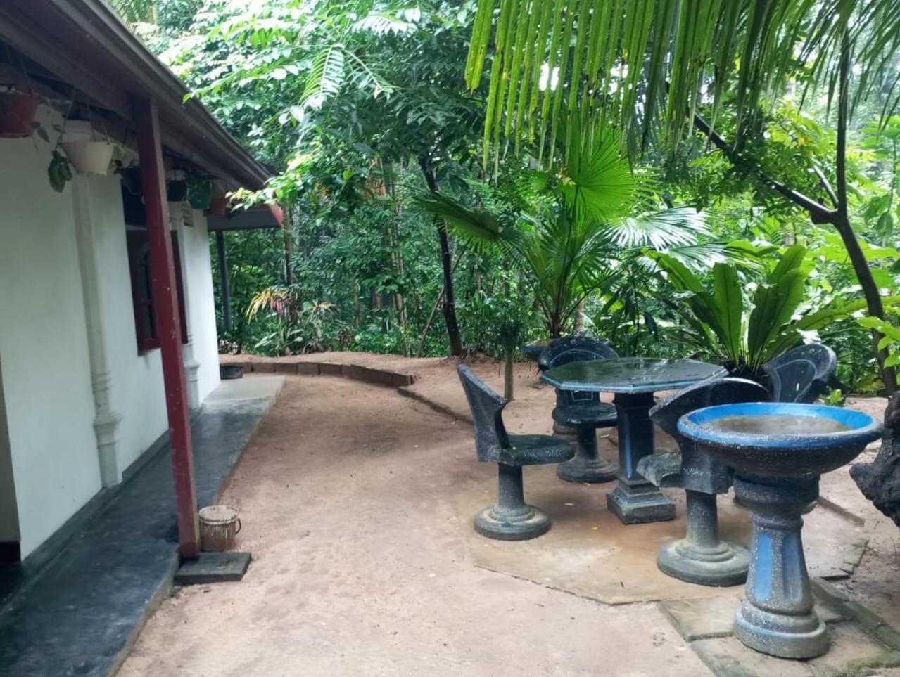 Relax Home Rambukkana Экстерьер фото